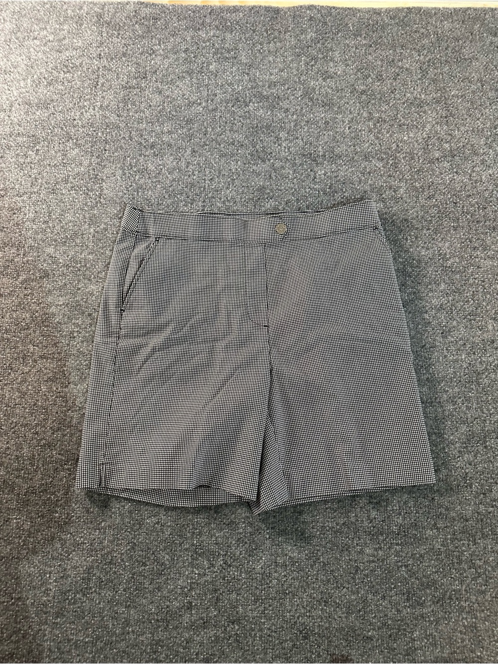 Rafaela Women’s Black and White Houndstooth Shorts Size 12